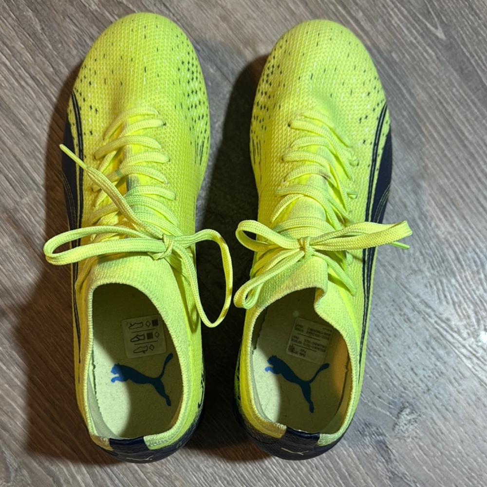 Puma Neon Yellow and Black Athletic Shoes